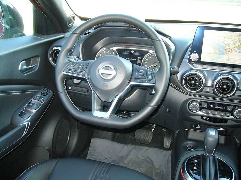 Nissan Juke 1.0 DIG-T DCT Tekna